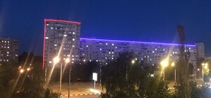 Фотофакт: на Алексеевке подсветили многоэтажки
