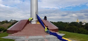 Две версии: почему с нового флагштока сняли флаг