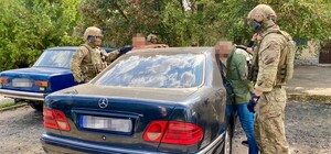 За 5000$: харьковчанин продавал россиянам поддельные украинские паспорта