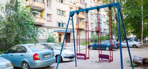 Посадят на два года: после травмы мальчика на детской площадке в Одессе открыли уголовное дело