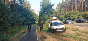 Автохамы повадились ездить по велодорожке под Киевом: теперь там дежурит Муниципальная охрана