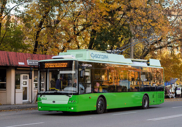 В Харькове троллейбусы 31 и 35 изменят маршрут, а троллейбус №42 не будет ходить. Фото: gortransport.kharkov.ua