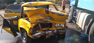 Легковушка влетела в грузовик: среди пострадавших 2-летний малыш