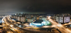 Троещинские чудеса: парк на месте пустыни, самый светлый храм и сказка при свечах в дизайнерском подъезде