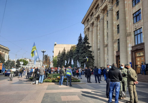 В Харькове снова проходит митинг против "Коксохима". Фото: kh.depo.ua