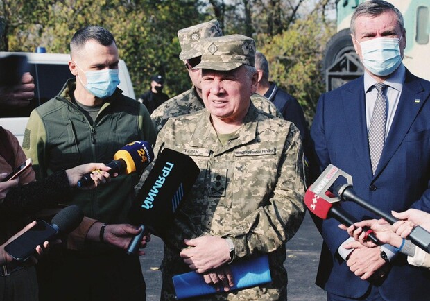 Министр обороны назвал предварительную причину падения Ан-26 под Харьковом. Фото: Павел Пахоменко