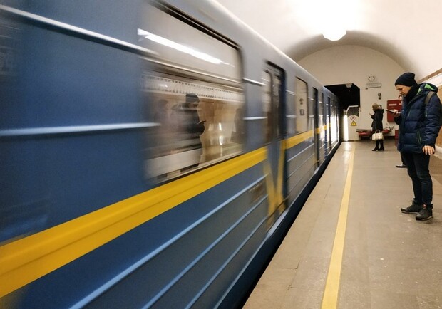 В харьковском метро — новый график движения поездов. Фото: apostrophe.ua