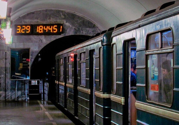 В харьковском метрополитене прокомментировали новый график поездов. Фото: vesti.ua