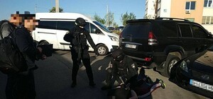 Интим за деньги: в Одессе полицейского подозревают в организации борделя 