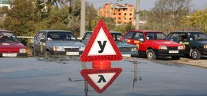 Накатались: на Березняках водитель автошколы сбил пешехода на переходе