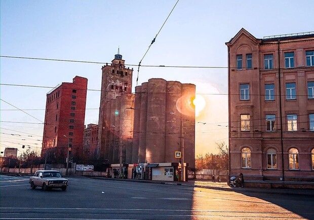 В Харькове взрывали часть элеватора. Фото: @fedorenko.kat