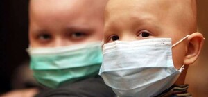 Им нужнее: правительство отдало деньги онкобольных на строительство дорог и реставрацию монастыря