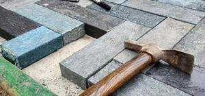 Выловили в Черном море: на детской площадке в Одессе уложили плитку из необычного пластика