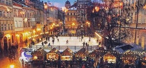 Свято наближається: коли на площі Ринок запрацює льодяна ковзанка