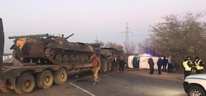 Под Одессой военный тягач 