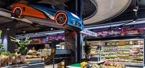 У Львові відкрили супермаркет в стилі траси Київ – Чоп: фото