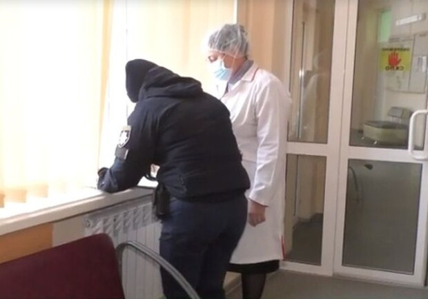 В Харькове оштрафовали врача, которая отказалась надеть маску. Фото: МГ "Объектив"