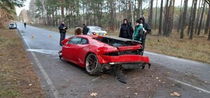 Превысили бюджет: под Киевом киношники случайно разбили Lamborghini за 7 миллионов гривен