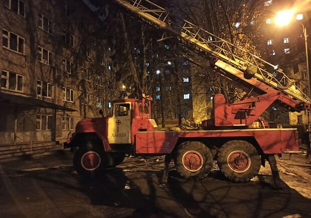 На Павловом Поле горело студенческое общежитие. Фото: ГСЧС Украины в Харьковской области