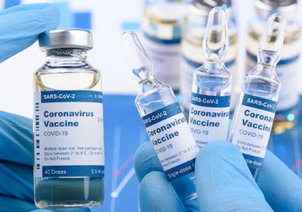 В МОЗ рассказали, когда вакцина от COVID-19 появится в аптеках. Фото: 24 канал