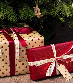 Положи под елочку: 8 вариантов подарков на Новый год для него