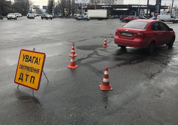 На Пересыпи и Люстдорфской дороге автомобили сбили двух женщин-пешеходов. Фото: Нацпоолиция