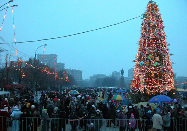 Как изменилась главная новогодняя елка Харькова за 85 лет. Фото: Depo.Харьков
