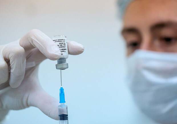 Глава МОЗ ответил, будут ли использовать российскую вакцину "Спутник-V" в Украине. Фото: rbc.ru