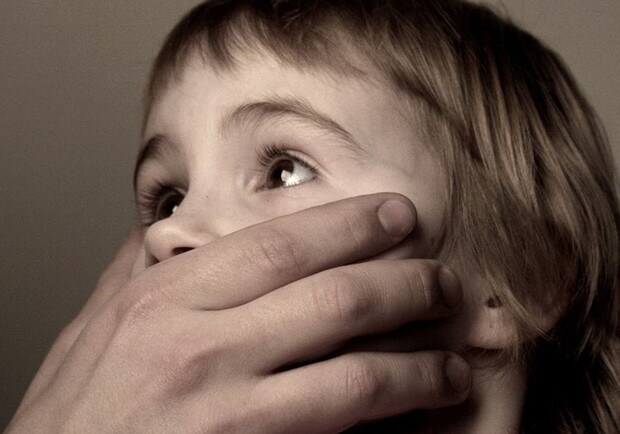 В днепропетровской области 16 лет насиловали детей / фото: vogazeta