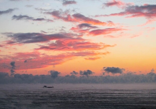 Удивительное явление: в Одессе заметили "парящее" море
