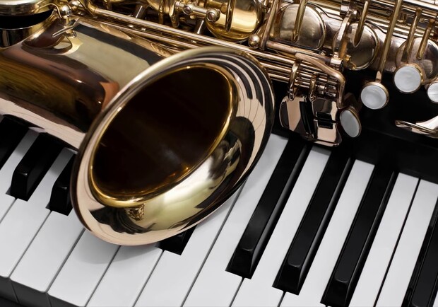 Удивительное созвучие органа и саксофона - фото