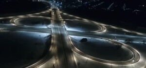 Впервые за десять лет: смотри, как подсветили Клеверный мост под Одессой 