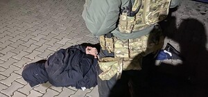 Погрожували та вимагали гроші: правоохоронці затримали банду рекетирів
