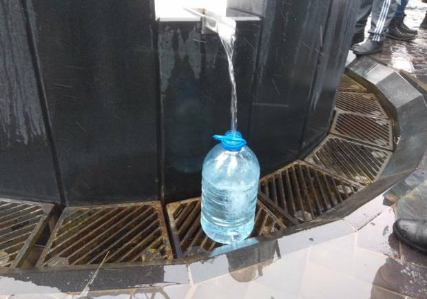 В Харькове запретили пить воду из восьми источников. Фото: 057.ua