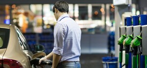 Лучше пешком: в Запорожье сильно дорожает топливо