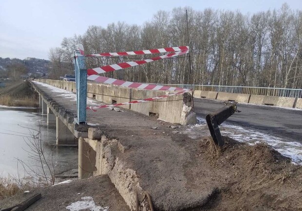 Под Харьковом ремонтируют мост. Фото: Служба автодорог в Харьковской области