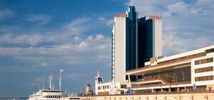 Есть инвесторы: на Морвокзале перестоят заброшенную гостиницу 