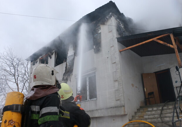 В Кабмине назвали причины пожара в "Золотом времени". Фото: kh.dsns.gov.ua