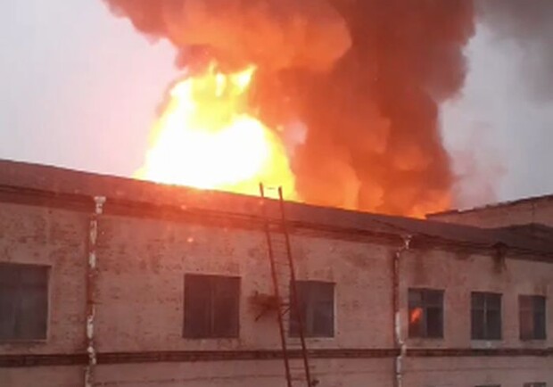 В районе "Локомотива" — крупный пожар