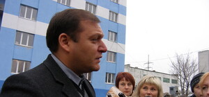 Добкин ищет спонсоров, чтобы отправить детдомовцев к муми-троллям