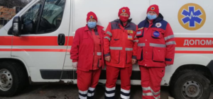 Мальчик и девочка: под  Харьковом медики дважды за ночь приняли роды в автомобиле 