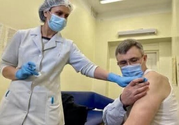 В Харькове от коронавируса привились только 13 медиков. Фото: izvestia.kharkov.ua