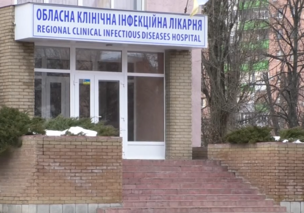 В областной инфекционке Харькова почти не осталось мест для больных коронавирусом. Фото: strana.ua