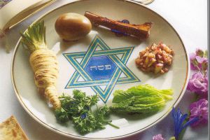 Песах - центральный иудейский праздник в память об Исходе из Египта. Фото с сайта Харьковского горсовета.