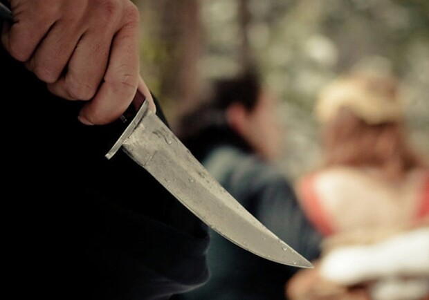 Под Харьковом мужчина ранил ножом четверых человек. Фото: freepik.com