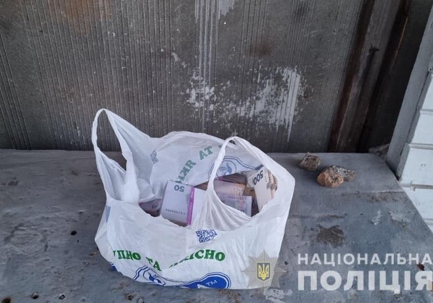 Две сотрудницы почты украли мешок с полумиллионом гривен. Фото: полиция Харьковской области