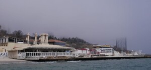 В Аркадии разбирают настилы клуба 