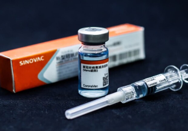 В ХОГА не знают, когда начнут вакцинировать китайской CoronaVac