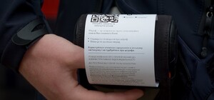 Поохотились на автохамов: инспекторы по парковке устроили рейд по дворам Борщаговки