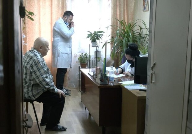 В Харьковской области начали прививать вакциной Pfizer. Фото: Суспільне Харків